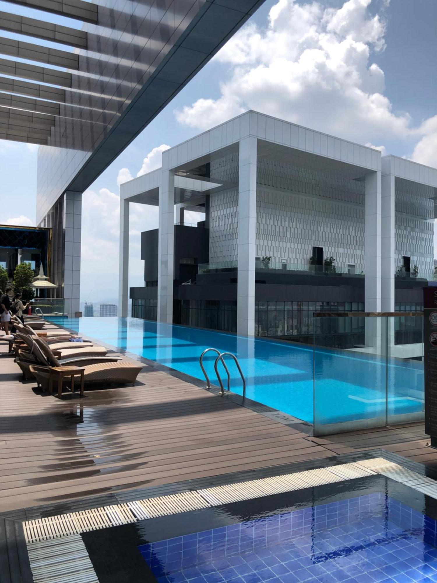 Platinum Klcc Pool View Apartment Kuala Lumpur Luaran gambar