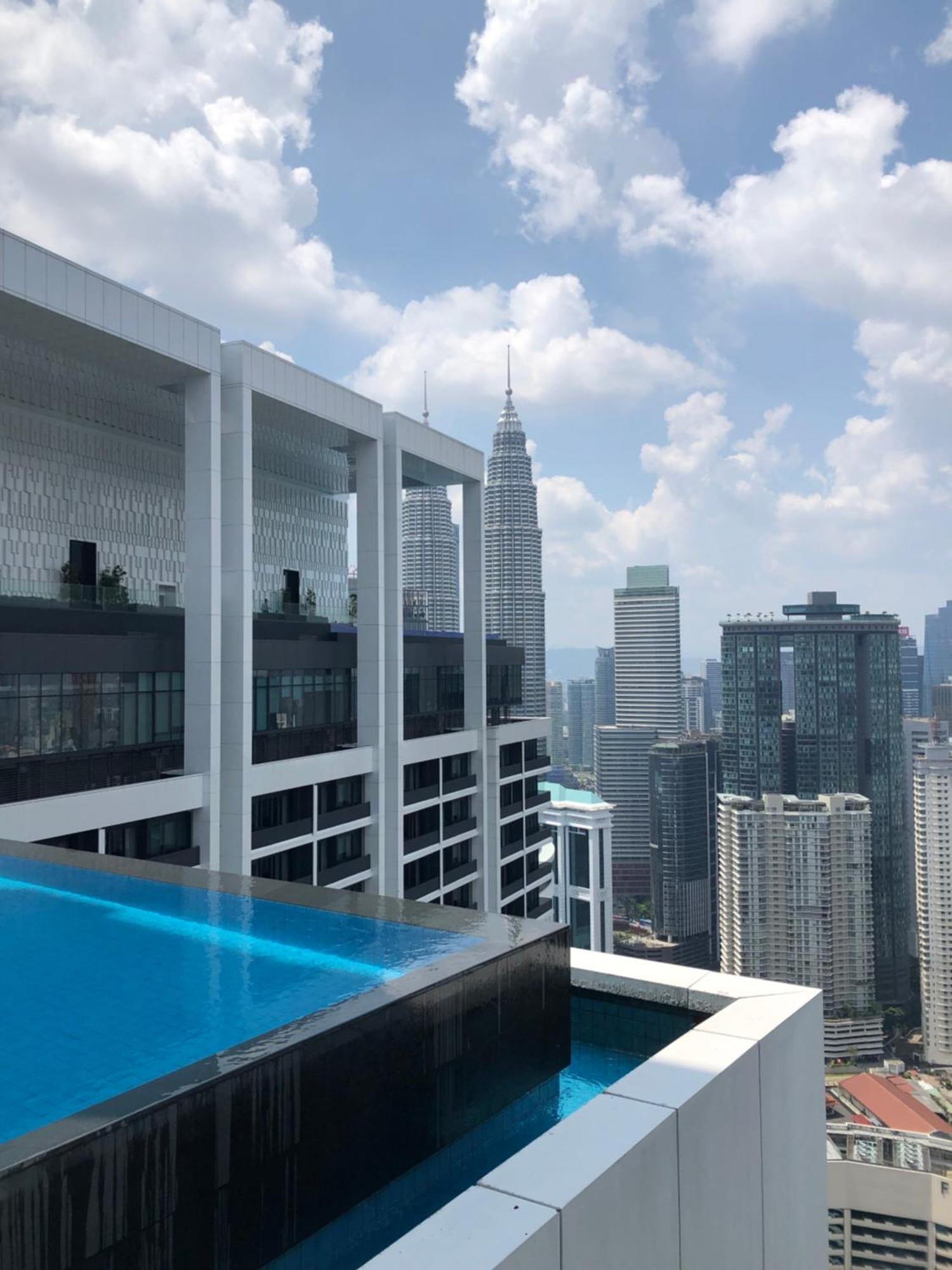 Platinum Klcc Pool View Apartment Kuala Lumpur Luaran gambar