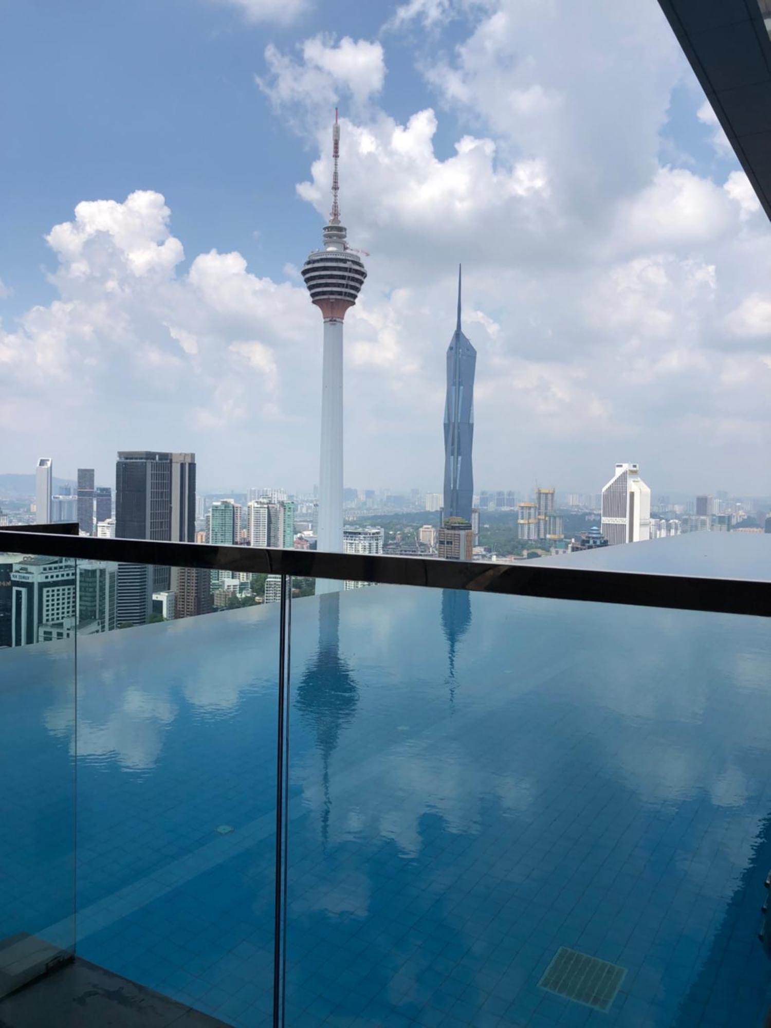 Platinum Klcc Pool View Apartment Kuala Lumpur Luaran gambar