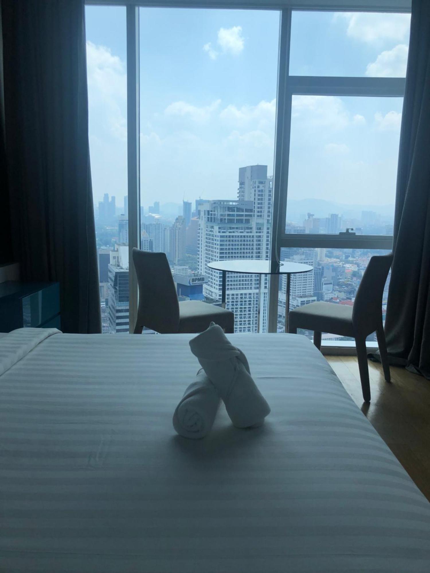 Platinum Klcc Pool View Apartment Kuala Lumpur Luaran gambar
