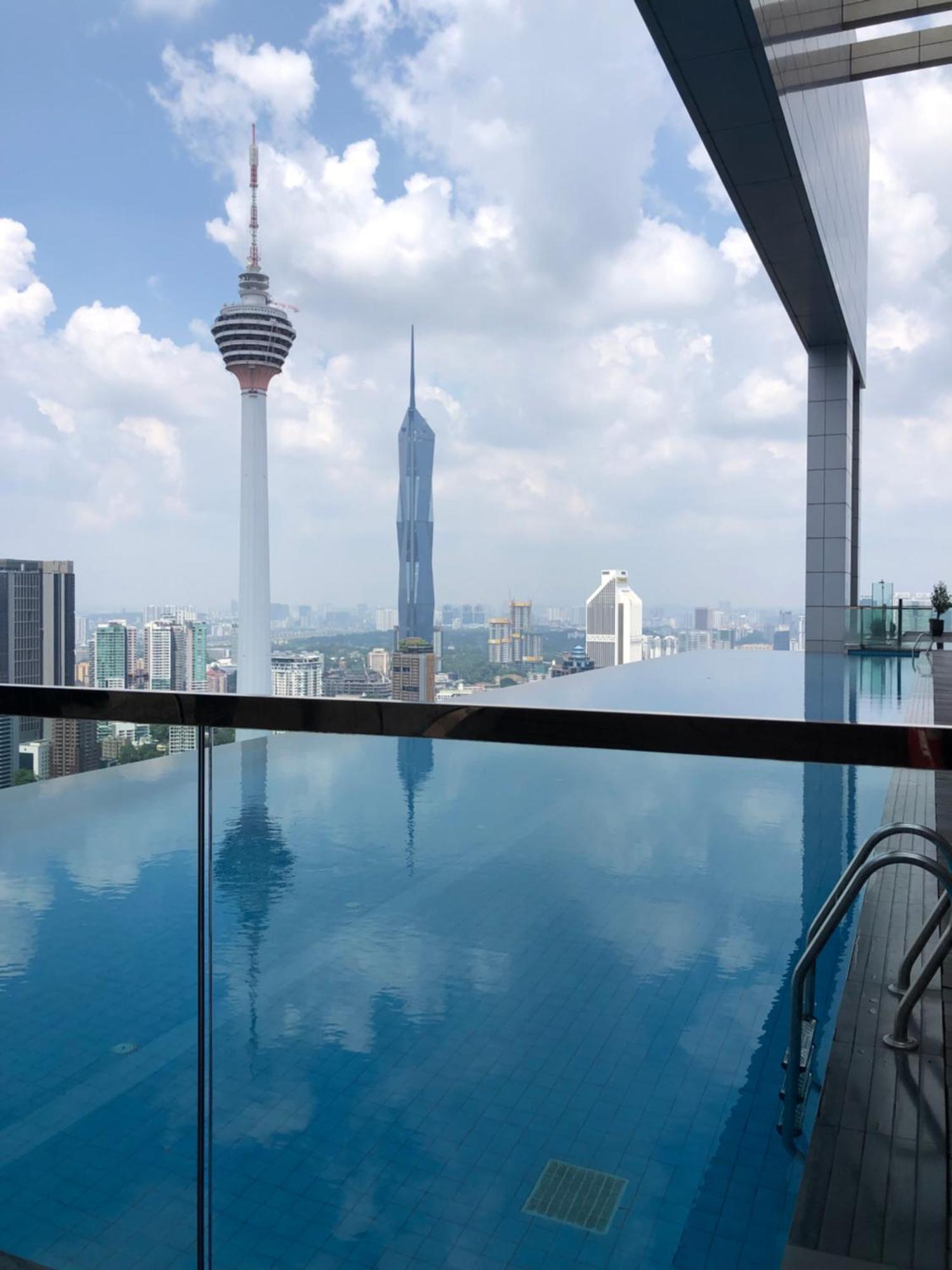 Platinum Klcc Pool View Apartment Kuala Lumpur Luaran gambar