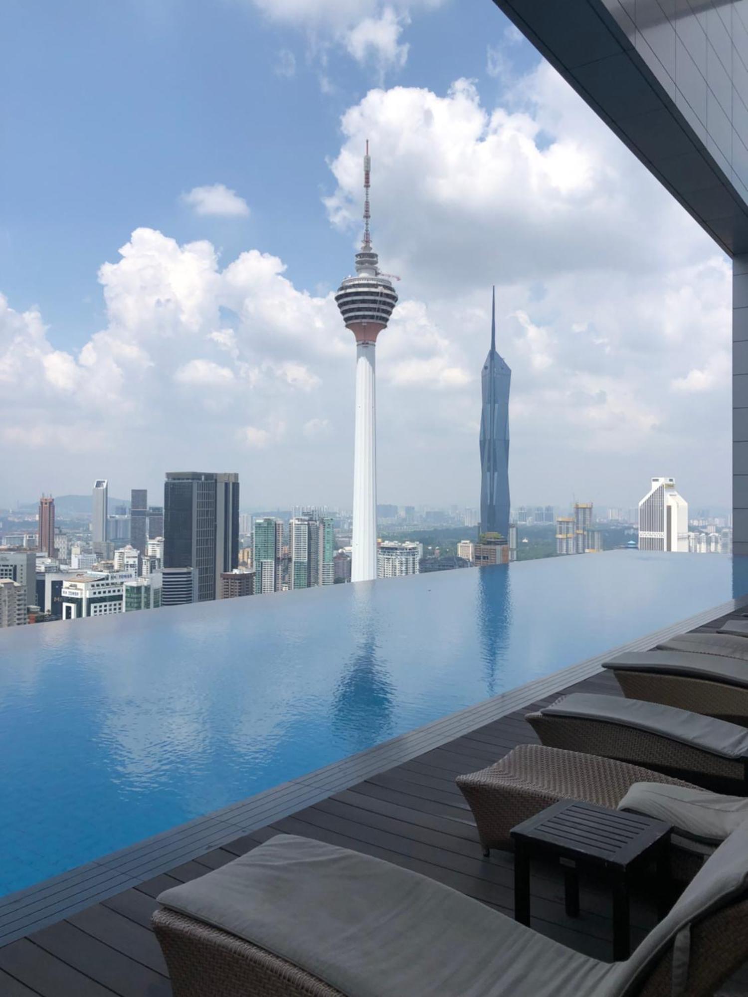 Platinum Klcc Pool View Apartment Kuala Lumpur Luaran gambar